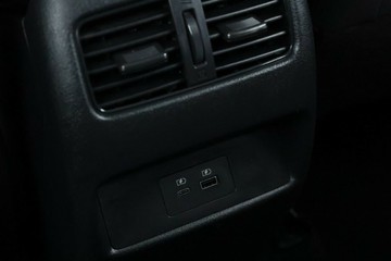 https://vehicle-cdn.autoleague.cloud/30675_61038534_35.jpg