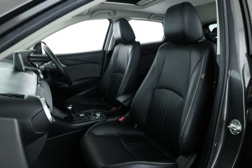 https://vehicle-cdn.autoleague.cloud/30675_61038545_31.jpg