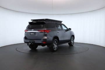 https://vehicle-cdn.autoleague.cloud/30675_61038562_17.jpg