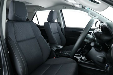 https://vehicle-cdn.autoleague.cloud/30675_61038562_19.jpg
