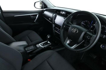 https://vehicle-cdn.autoleague.cloud/30675_61038562_20.jpg