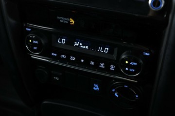 https://vehicle-cdn.autoleague.cloud/30675_61038562_27.jpg