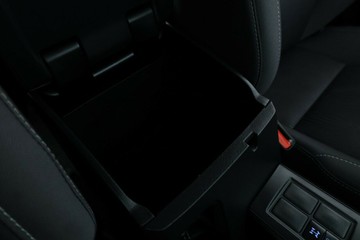 https://vehicle-cdn.autoleague.cloud/30675_61038562_31.jpg