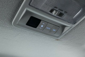 https://vehicle-cdn.autoleague.cloud/30675_61038562_35.jpg