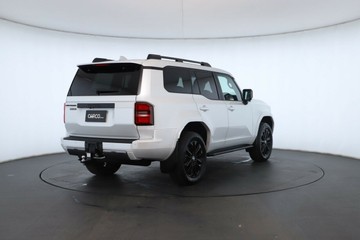 https://vehicle-cdn.autoleague.cloud/30675_61038563_17.jpg