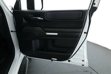 https://vehicle-cdn.autoleague.cloud/30675_61038563_18.jpg