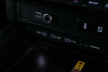 https://vehicle-cdn.autoleague.cloud/30675_61038563_28.jpg