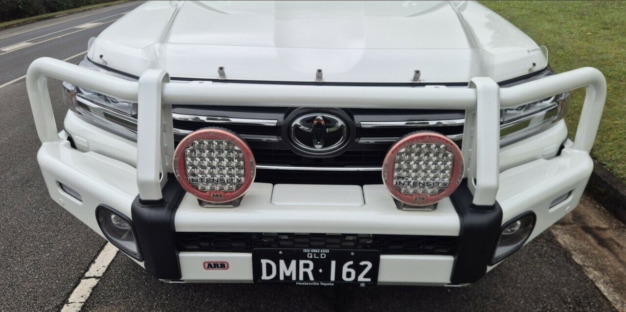 Toyota Landcruiser image 2