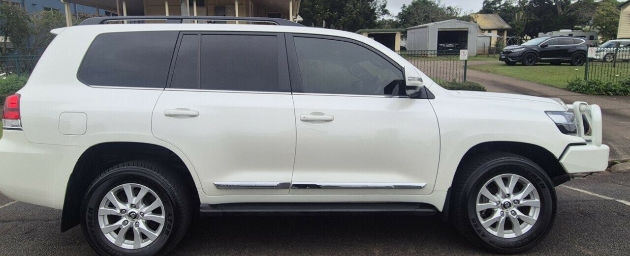 Toyota Landcruiser image 4