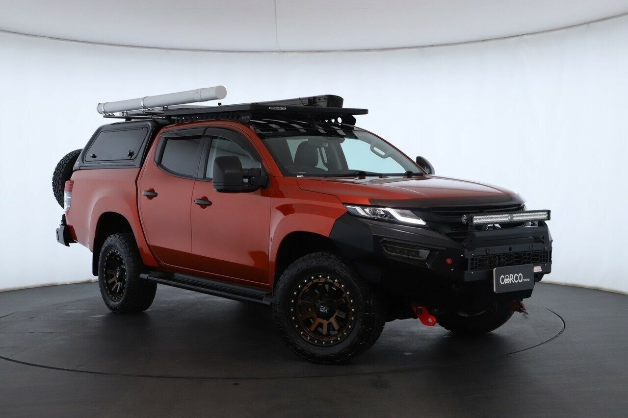 Mitsubishi Triton image 1