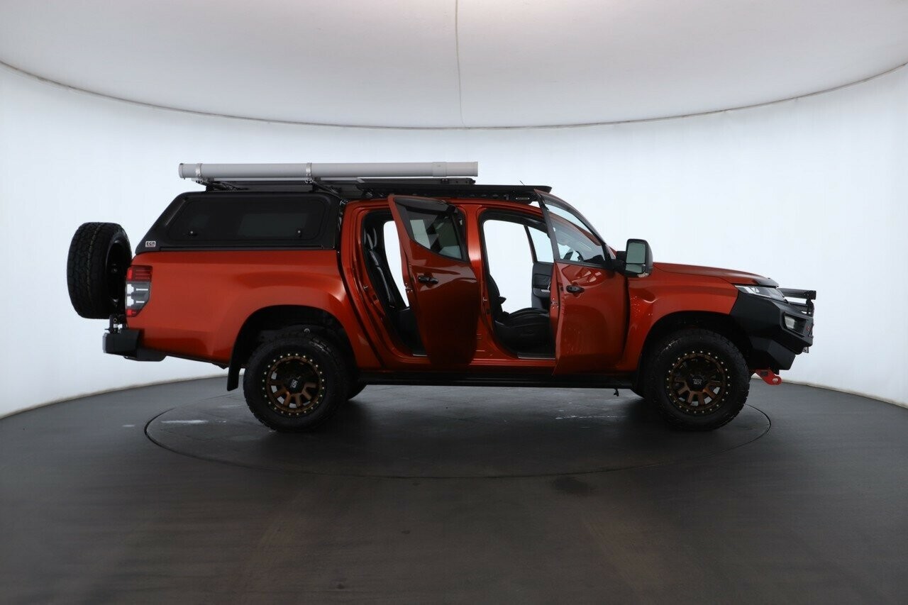 Mitsubishi Triton image 2