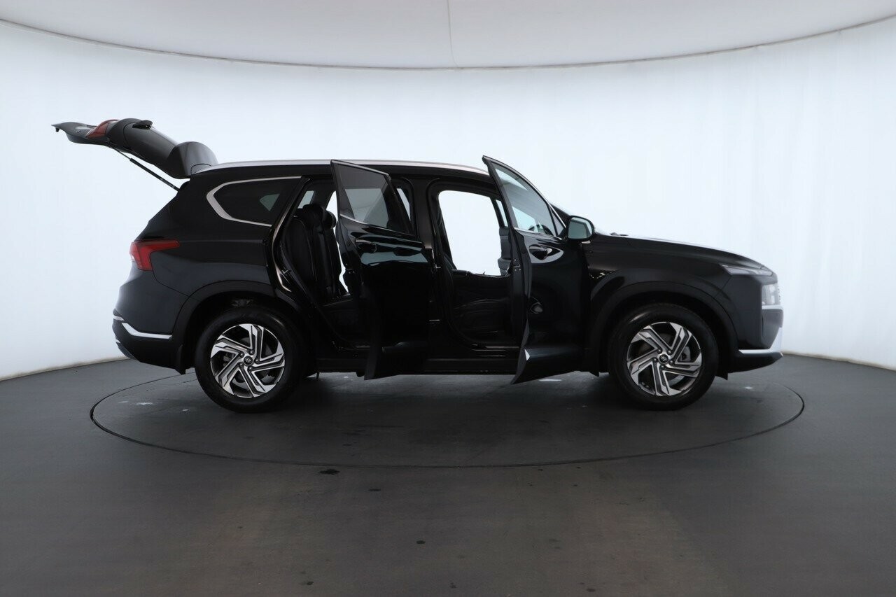 Hyundai Santa Fe image 2
