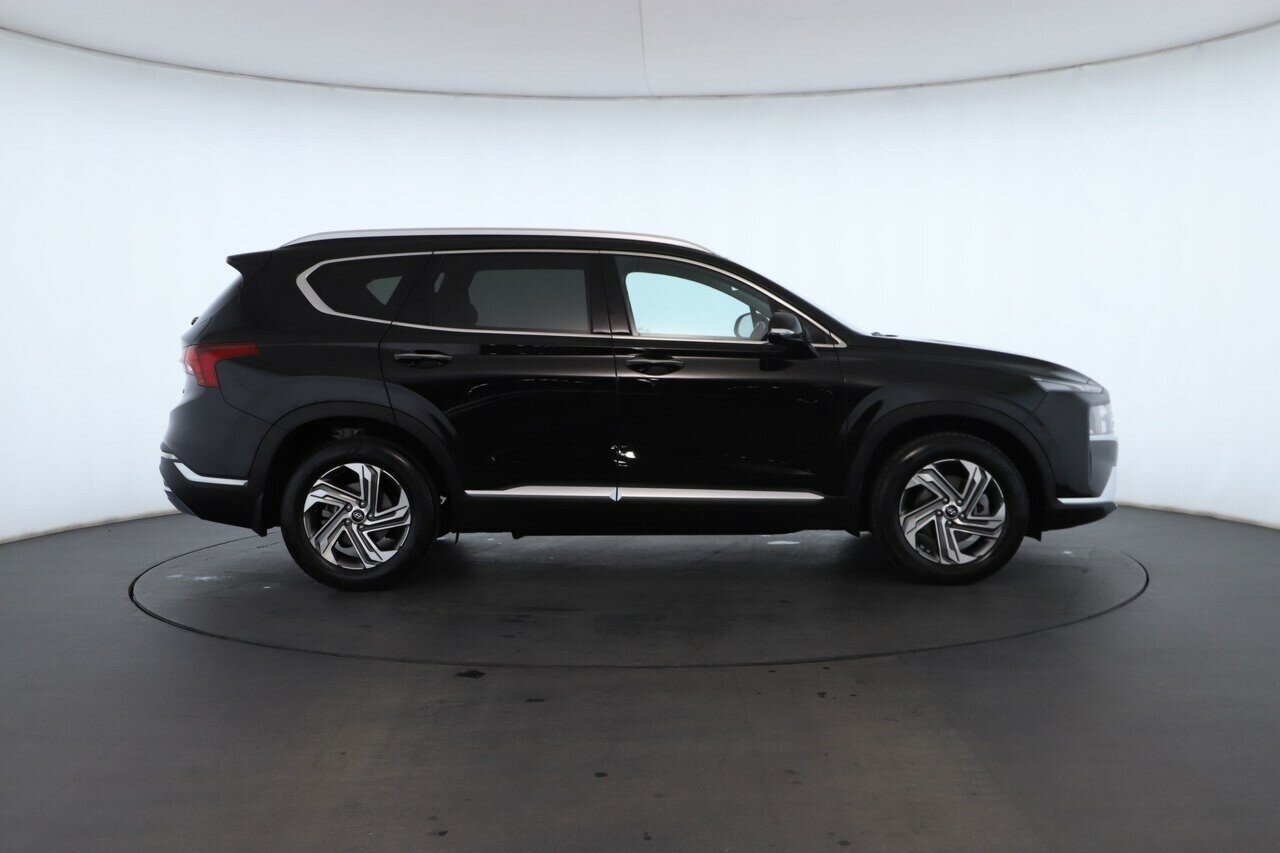 Hyundai Santa Fe image 3