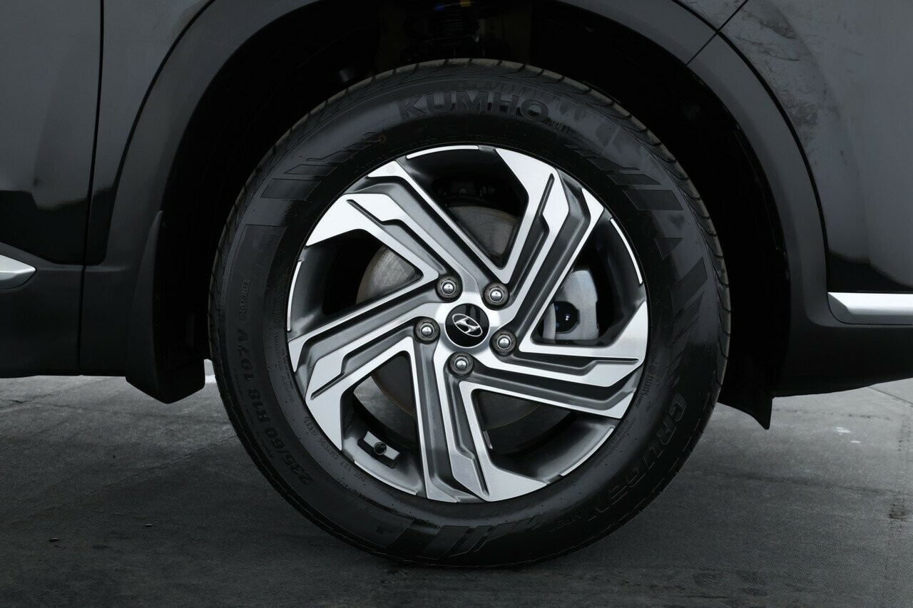 Hyundai Santa Fe image 4