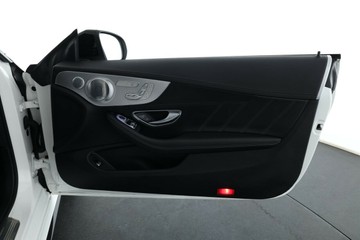 https://vehicle-cdn.autoleague.cloud/30675_61038636_19.jpg