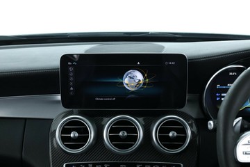 https://vehicle-cdn.autoleague.cloud/30675_61038636_26.jpg