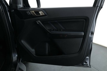 https://vehicle-cdn.autoleague.cloud/30675_61038657_19.jpg