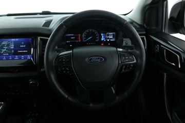 https://vehicle-cdn.autoleague.cloud/30675_61038657_22.jpg