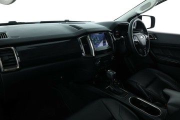 https://vehicle-cdn.autoleague.cloud/30675_61038657_34.jpg
