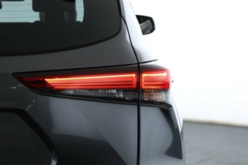 https://vehicle-cdn.autoleague.cloud/30675_61038665_15.jpg