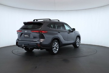 https://vehicle-cdn.autoleague.cloud/30675_61038665_17.jpg