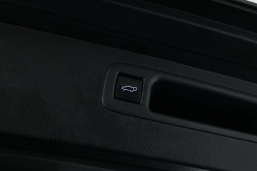 https://vehicle-cdn.autoleague.cloud/30675_61038665_18.jpg