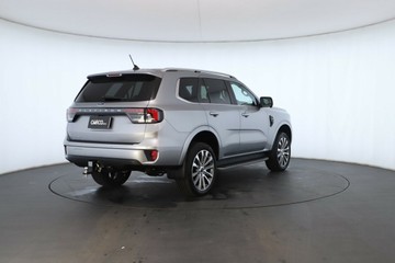 https://vehicle-cdn.autoleague.cloud/30675_61038666_18.jpg