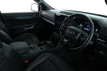 https://vehicle-cdn.autoleague.cloud/30675_61038666_21.jpg