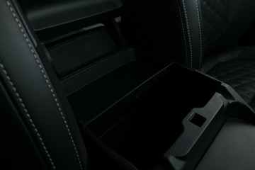 https://vehicle-cdn.autoleague.cloud/30675_61038666_31.jpg
