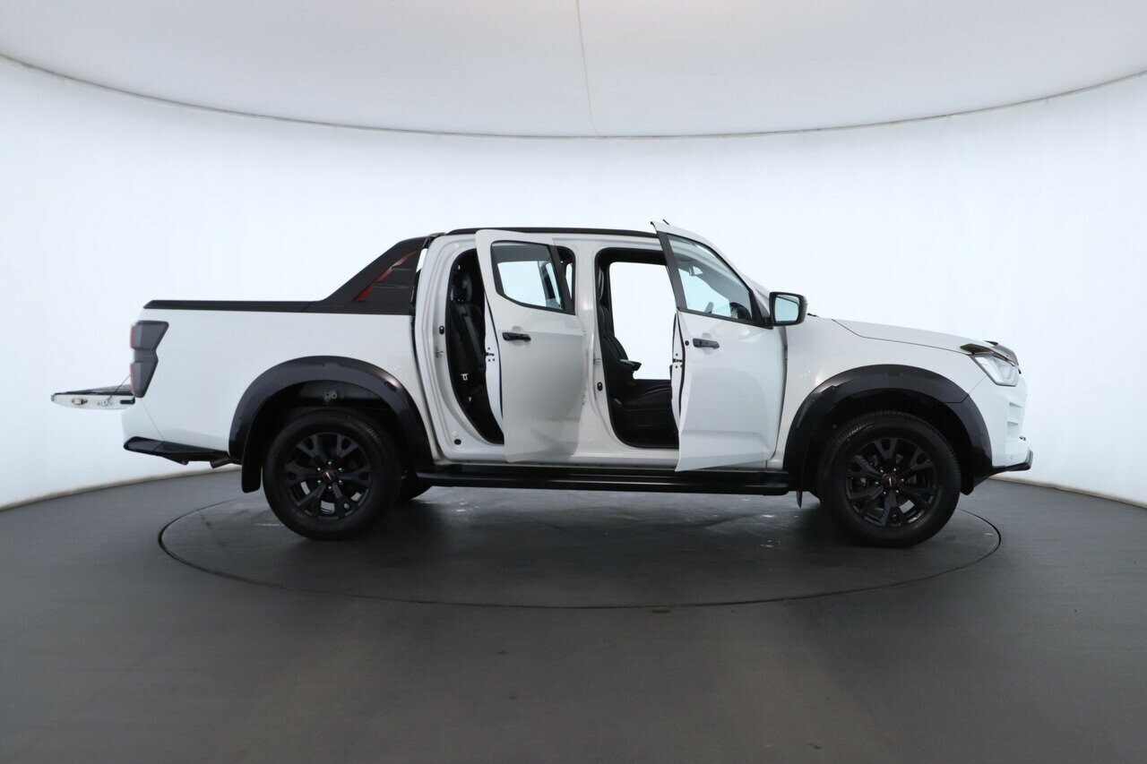 Isuzu D-max image 2