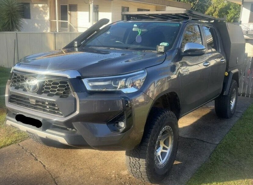 Toyota Hilux image 1
