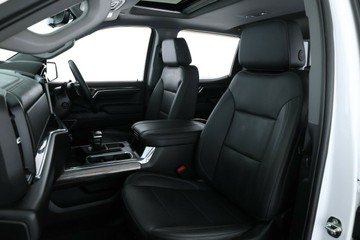 https://vehicle-cdn.autoleague.cloud/30675_61038725_31.jpg