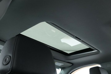 https://vehicle-cdn.autoleague.cloud/30675_61038725_34.jpg