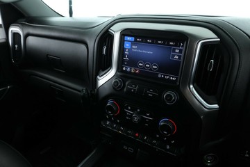 https://vehicle-cdn.autoleague.cloud/30675_61038786_26.jpg