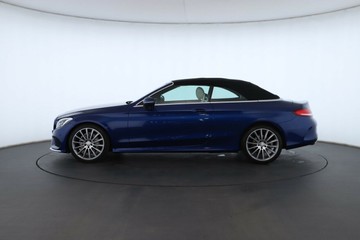 https://vehicle-cdn.autoleague.cloud/30675_61038805_13.jpg
