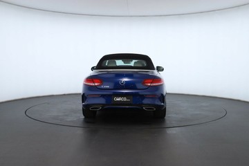 https://vehicle-cdn.autoleague.cloud/30675_61038805_15.jpg
