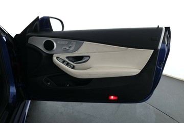 https://vehicle-cdn.autoleague.cloud/30675_61038805_19.jpg