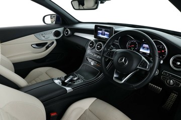 https://vehicle-cdn.autoleague.cloud/30675_61038805_21.jpg