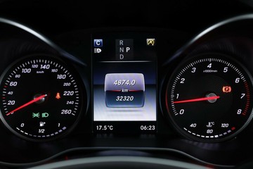 https://vehicle-cdn.autoleague.cloud/30675_61038805_23.jpg