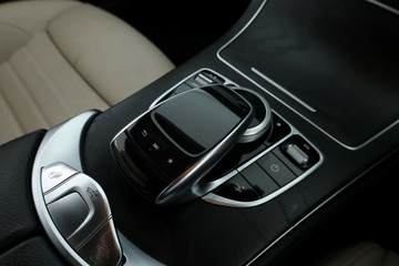 https://vehicle-cdn.autoleague.cloud/30675_61038805_29.jpg