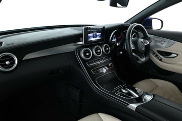 https://vehicle-cdn.autoleague.cloud/30675_61038805_33.jpg