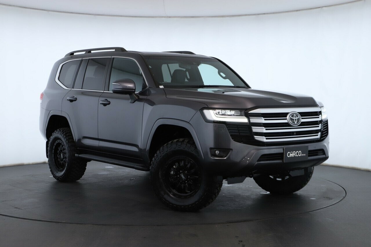 Toyota Landcruiser image 2