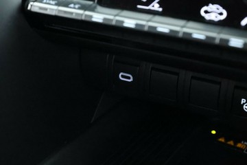 https://vehicle-cdn.autoleague.cloud/30675_61038886_29.jpg