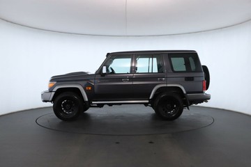 https://vehicle-cdn.autoleague.cloud/30675_61038923_12.jpg