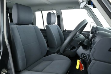 https://vehicle-cdn.autoleague.cloud/30675_61038923_19.jpg