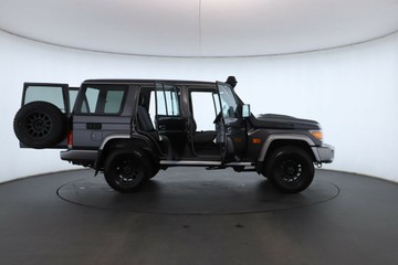 https://vehicle-cdn.autoleague.cloud/30675_61038923_2.jpg