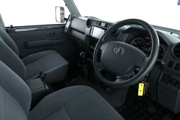 https://vehicle-cdn.autoleague.cloud/30675_61038923_20.jpg