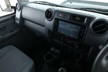 https://vehicle-cdn.autoleague.cloud/30675_61038923_23.jpg