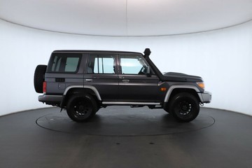 https://vehicle-cdn.autoleague.cloud/30675_61038923_3.jpg
