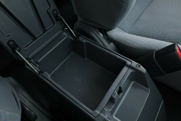 https://vehicle-cdn.autoleague.cloud/30675_61038923_31.jpg